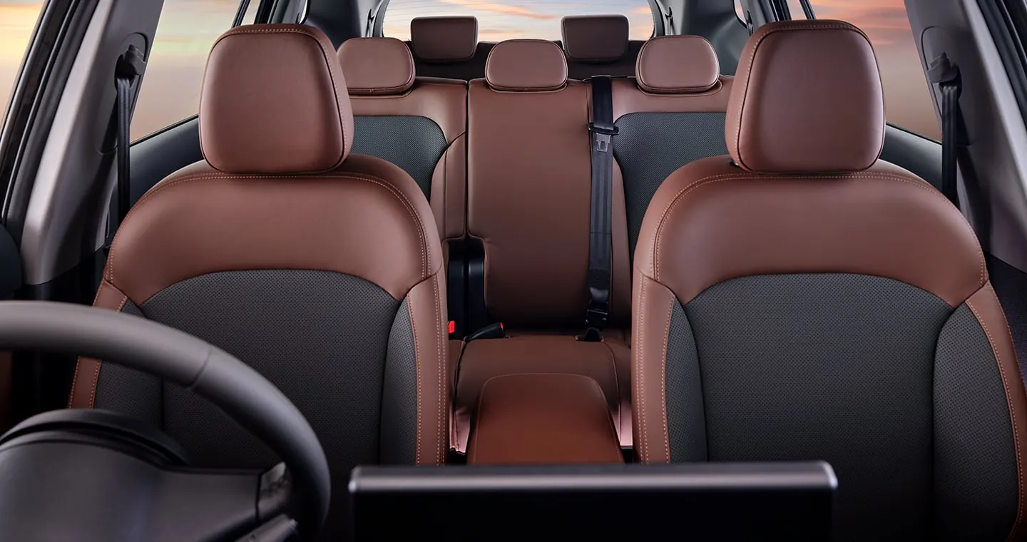 Three rows of seats inside the VinFast VF MPV 7