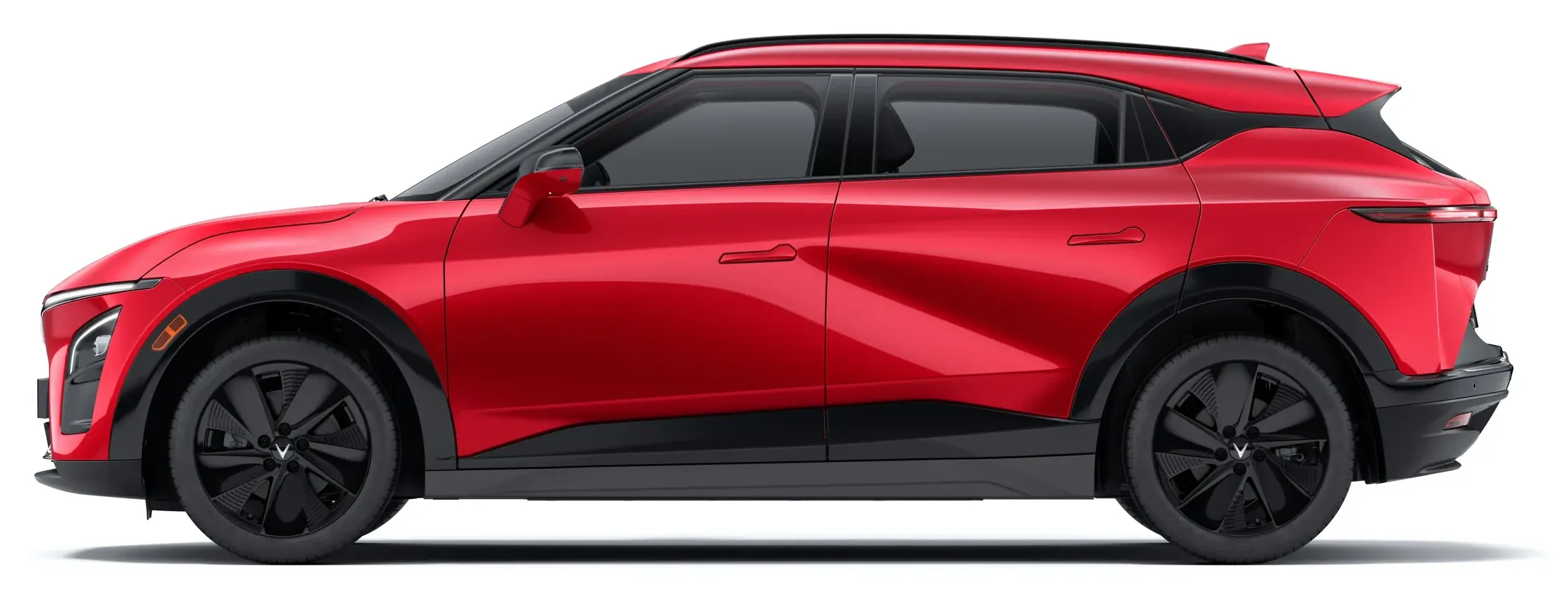 VinFast VF 7 in red, side view